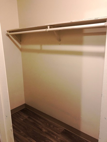 Huge Walk in Closet - 12602 Lincoln Ave SW