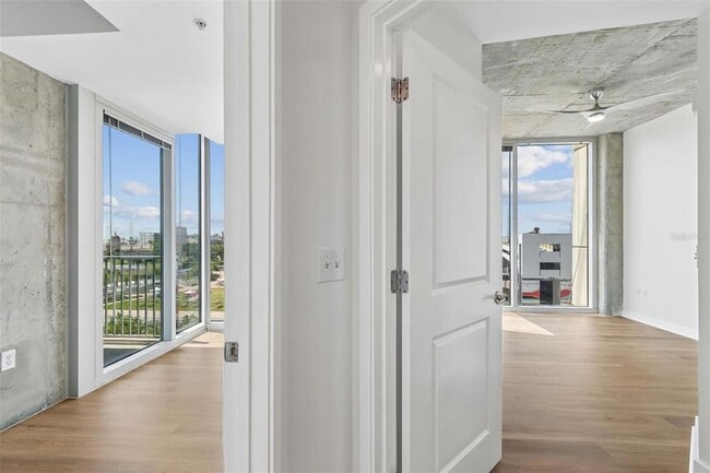 Building Photo - 777 N Ashley Dr