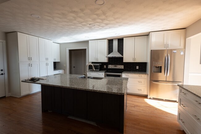 Building Photo - 108 Springfield Blvd