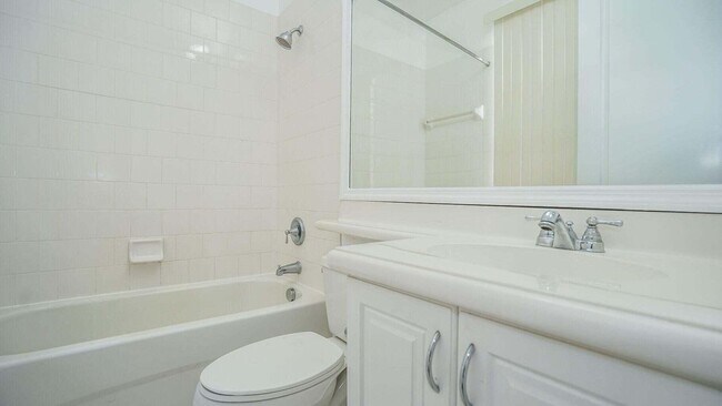 Building Photo - 3833 NW 5th Terrace