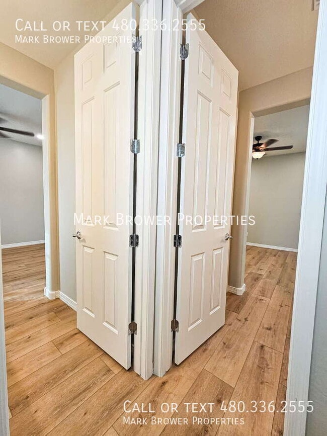 Building Photo - 3345 E Indigo St