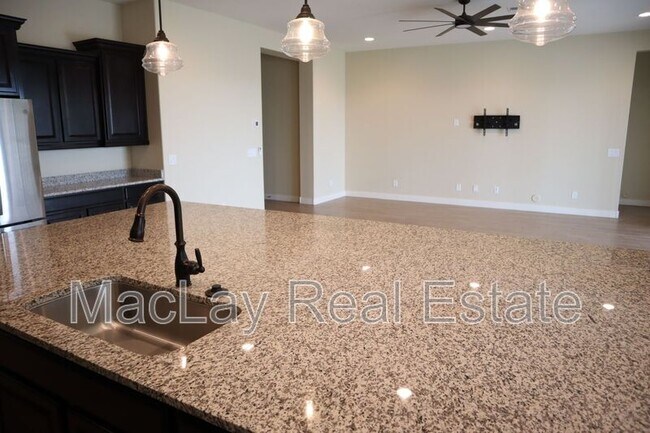 Building Photo - 2857 E Inca Ln