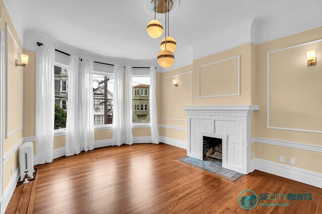 Primary Photo - Pacific Heights: Remodeled Bi-Level Condo ...