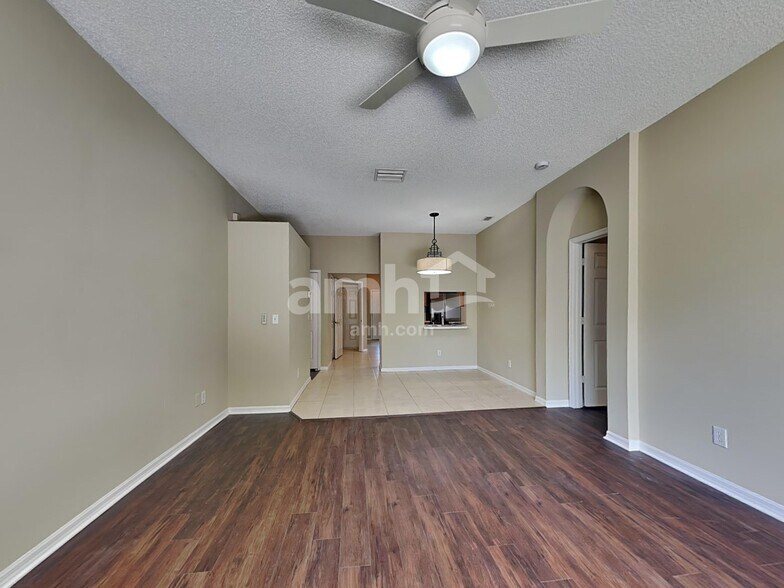 Building Photo - 1345 Brooke View Dr
