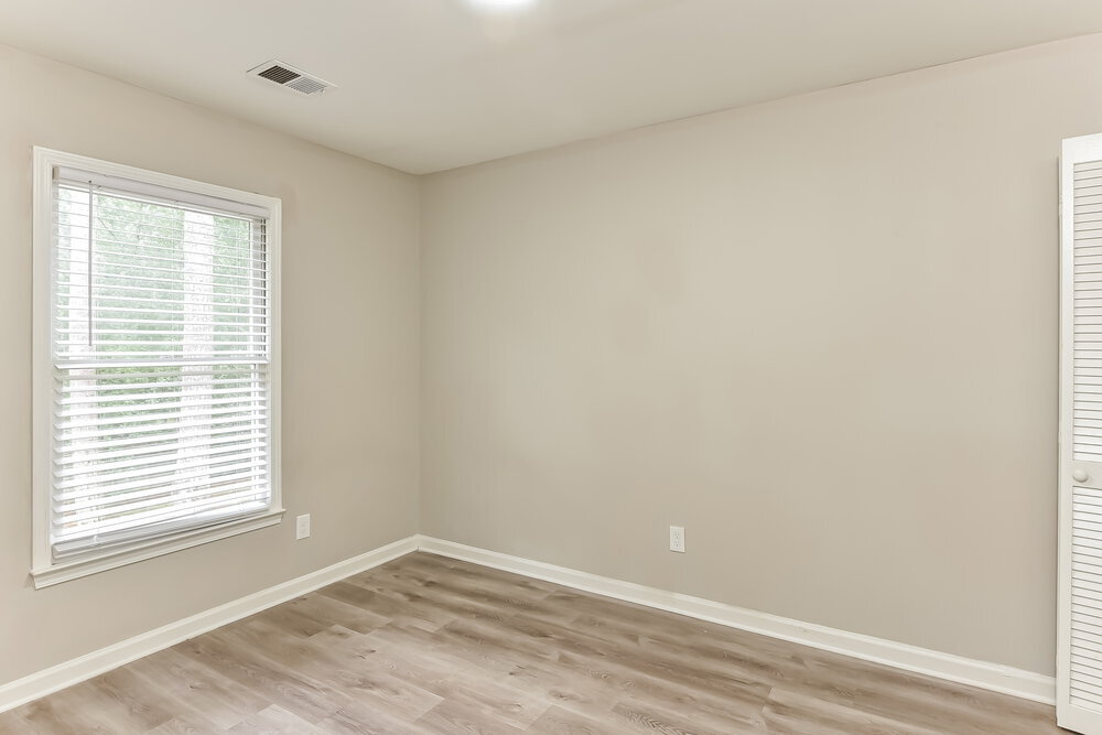 Building Photo - 3811 Eden Glen Dr SE