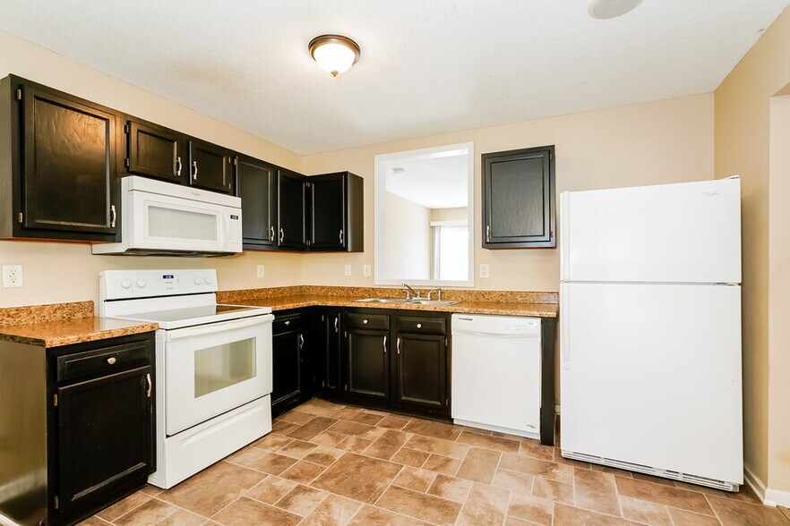 Building Photo - 7621 Blue Willow Dr