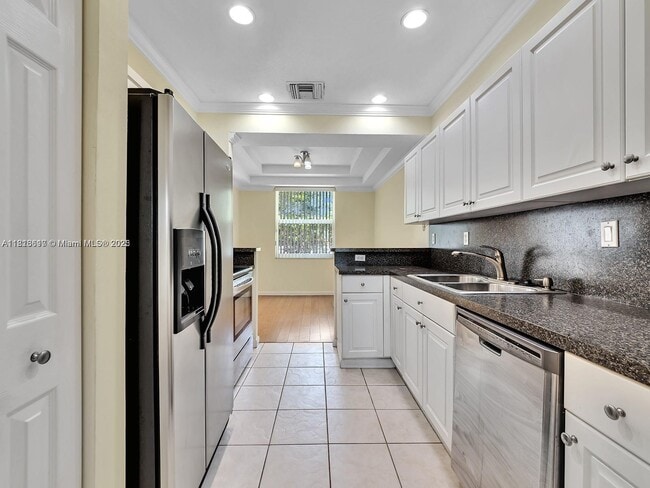 Building Photo - 858 NW 170th Terrace