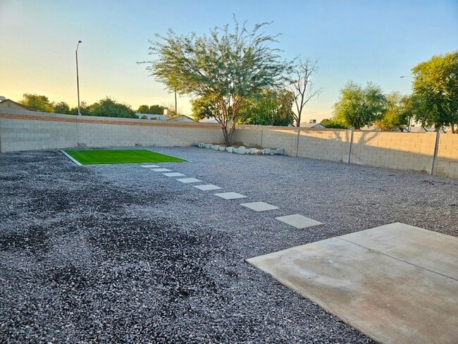 Building Photo - Adorable single story, corner lot home with 3 bedrooms, 2 bathroom and 2 car garage with a huge b...