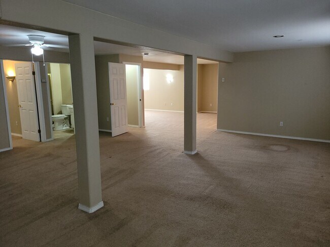Building Photo - 1329 Nutwood Dr