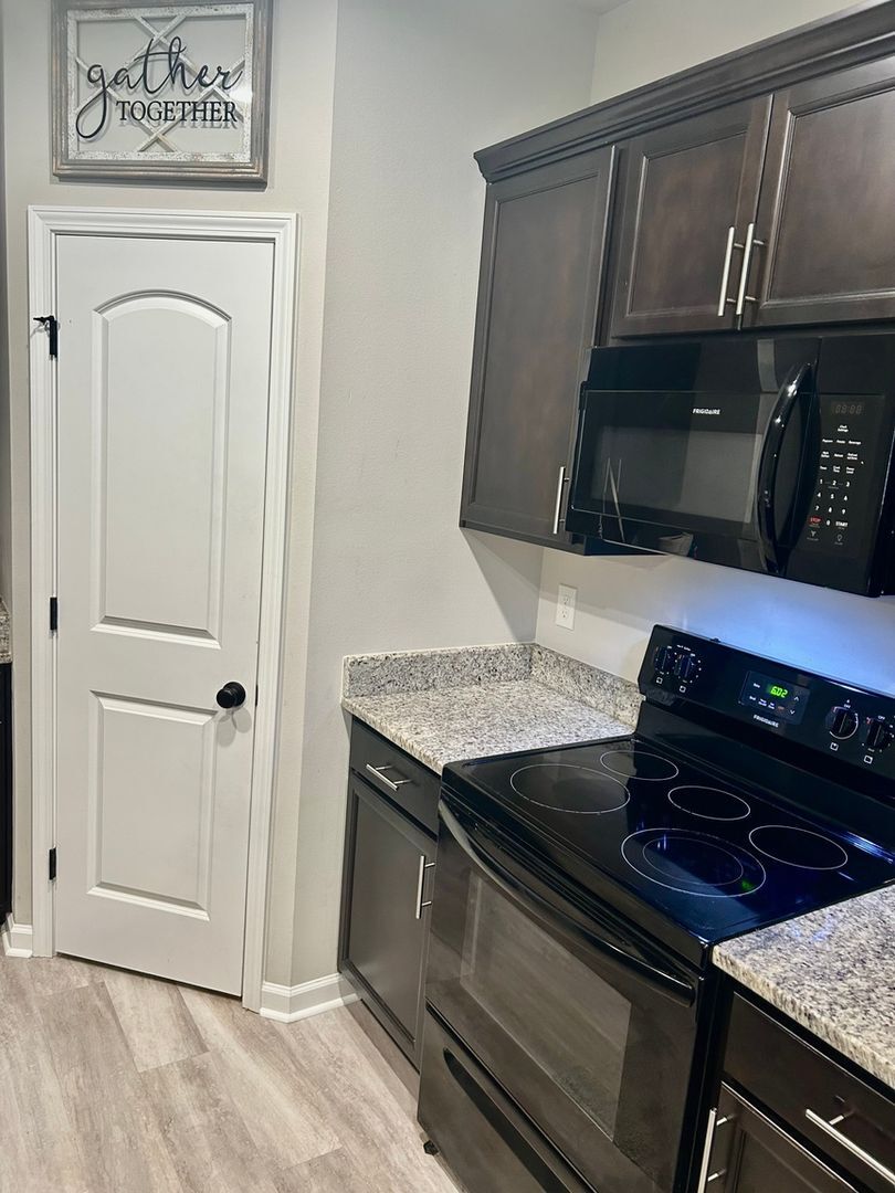 Building Photo - 210 St Fazzio St