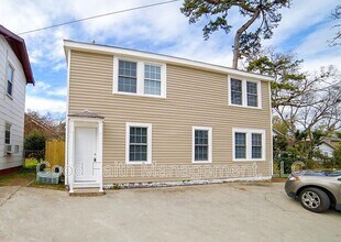 Building Photo - 1007 Hogan St