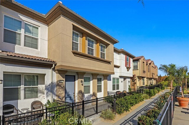 Building Photo - 40302 Calle Real