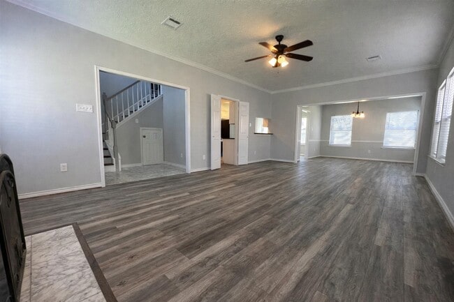 Building Photo - 16430 Elmwood Point Ln