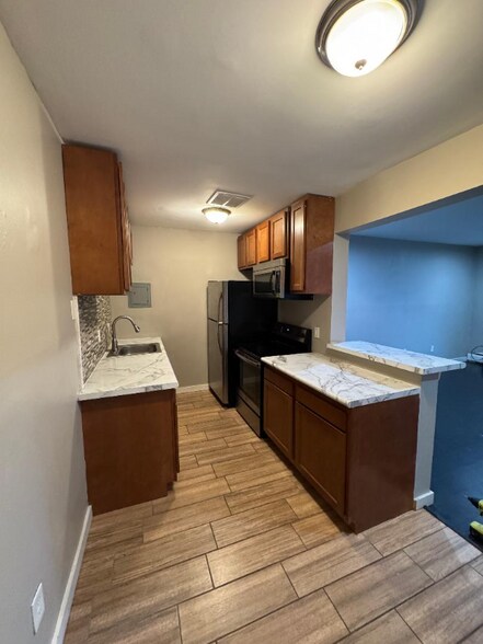 Building Photo - 1201 Franklin Ave