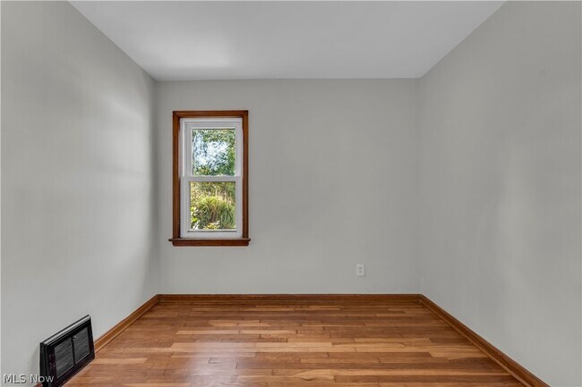 Building Photo - 14404 Rockside Rd
