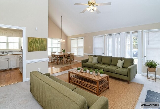 Building Photo - MUST SEE 3 BR | 2 BA w/ Finished Bonus Roo...