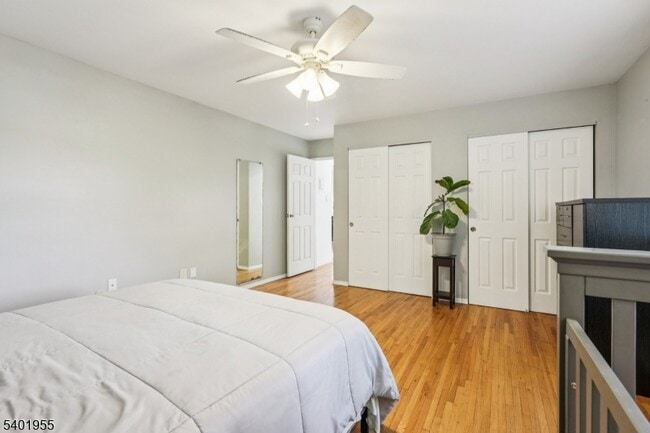 Building Photo - 421 Bloomfield Ave