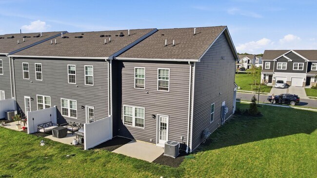 Building Photo - 222 Hermosa Dr