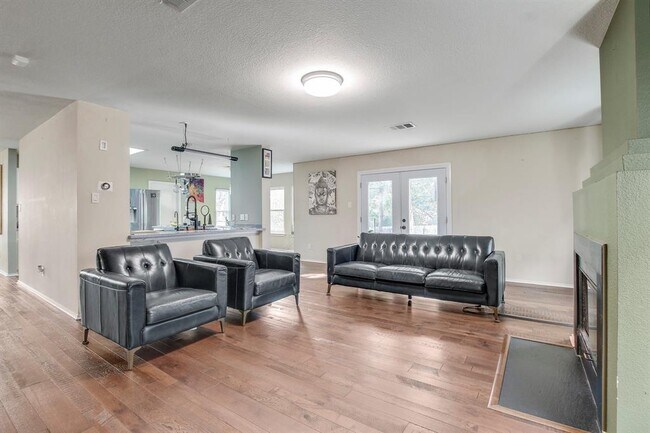 Building Photo - 1625 Balsam Way