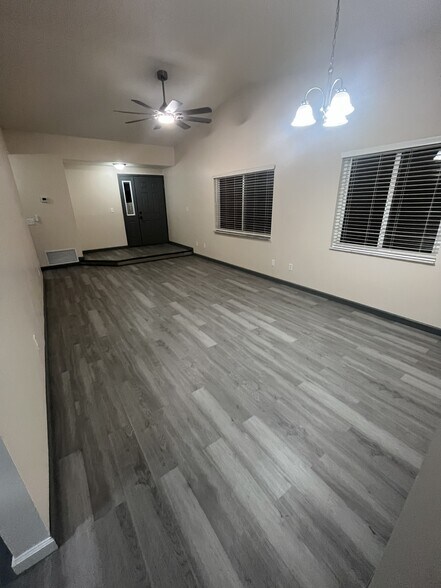 Building Photo - 218 Perth Ct