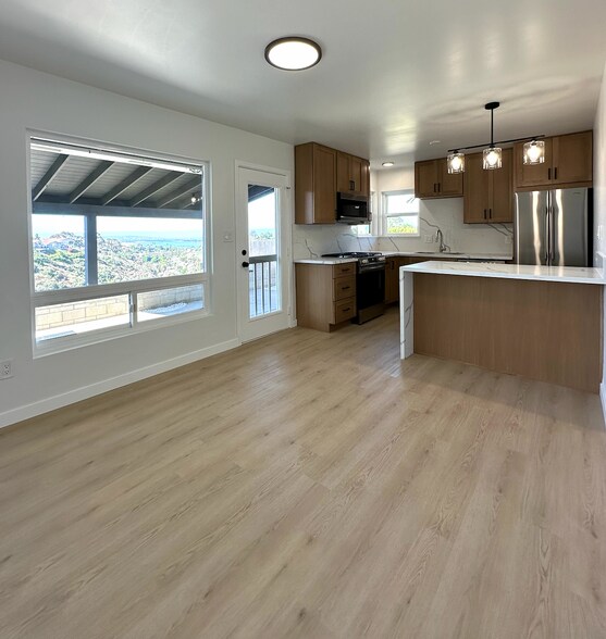 Building Photo - 3881 Ecochee Ave