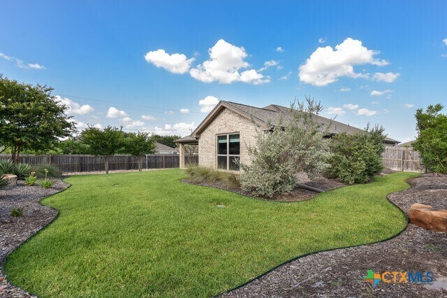 Building Photo - 1802 Rustic Manor Dr