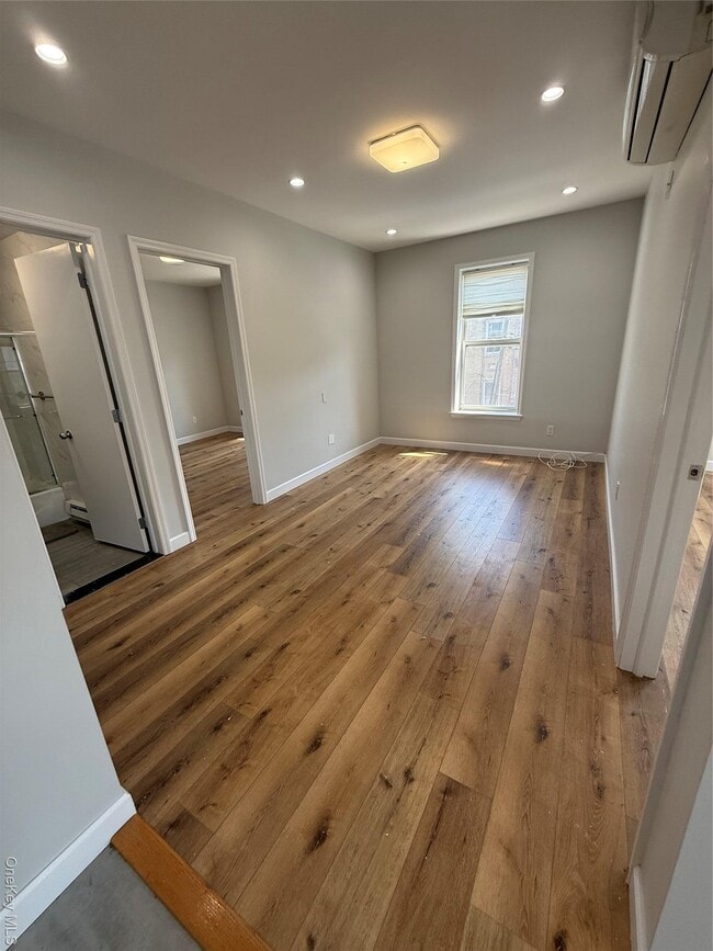 Building Photo - 66-76 Fresh Pond Rd