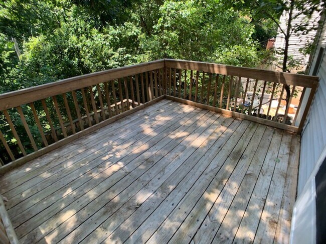 Building Photo - SARA1806