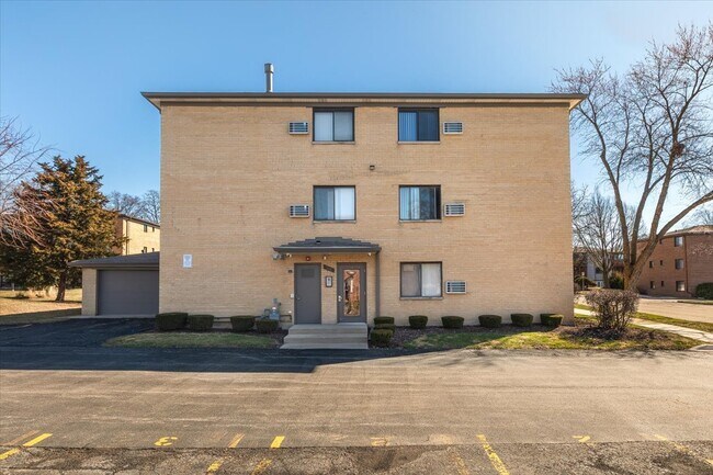 Building Photo - 708 W 65th St