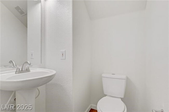 Building Photo - 5948 Sakhalin Ave