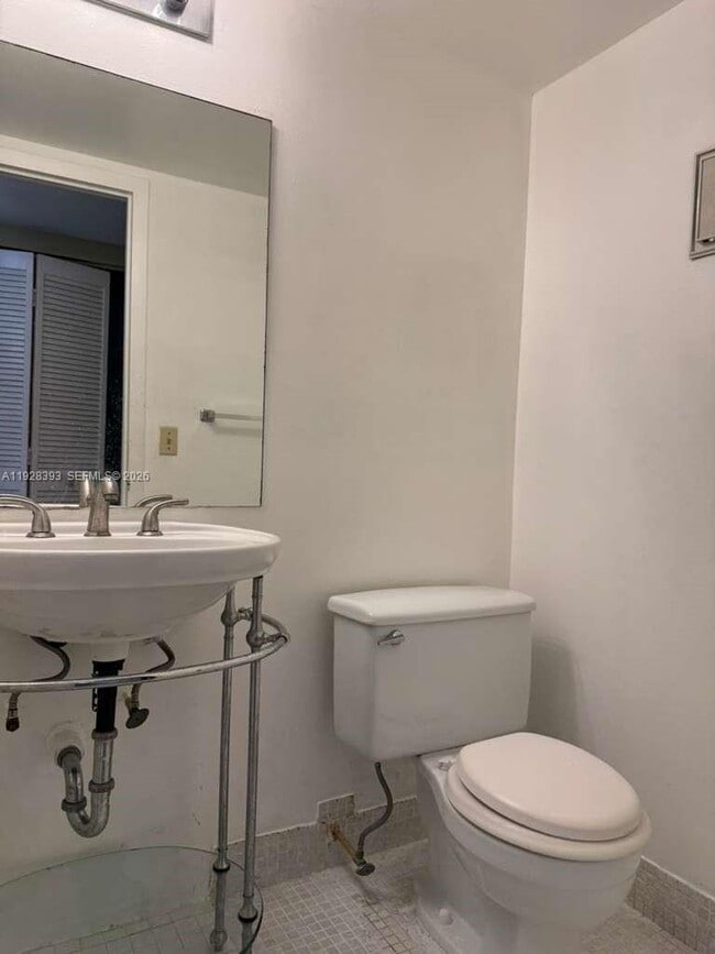 Building Photo - 149 Preston Way