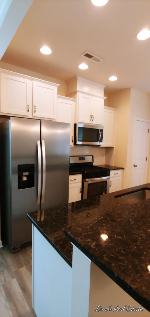 Building Photo - 1033 Coldstream Dr