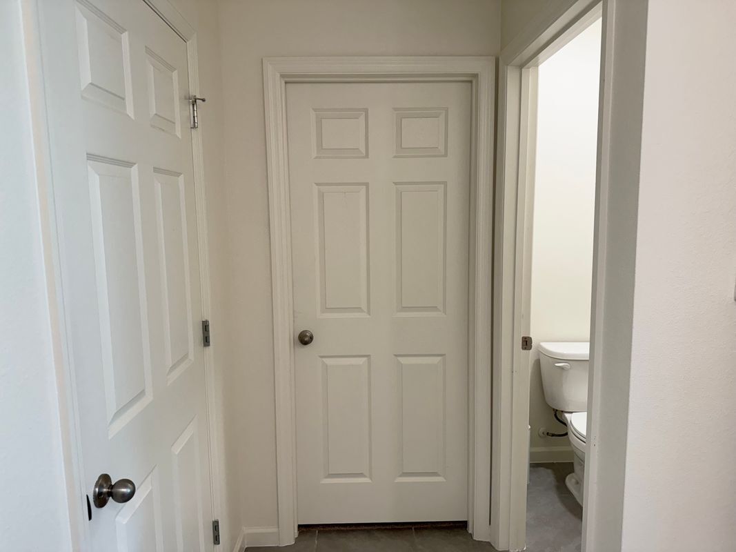 Building Photo - 946 Dugan CIR SE