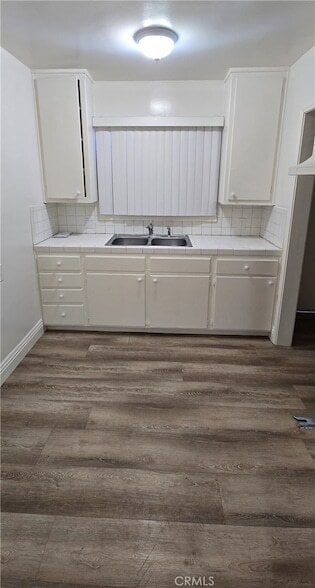 Building Photo - 6702 Flora Ave