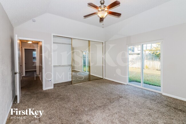 Building Photo - 18115 Brooknoll Dr