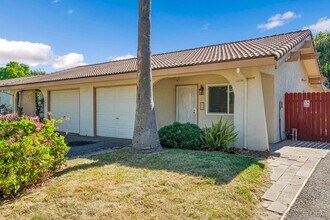 Building Photo - 4206-4208 Casa Blanca Lane