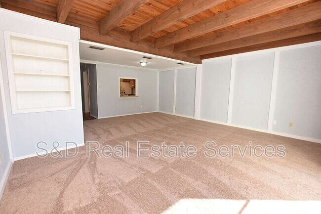 Building Photo - 2251 9th St SE