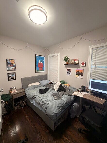 Building Photo - 156 Hillside St