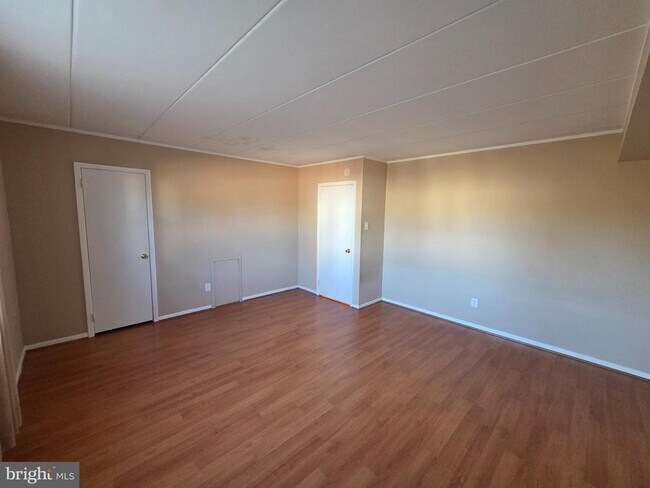 Building Photo - 809 Red Lion Rd