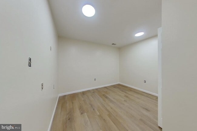 Building Photo - 4939 McFarland Dr