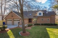 Building Photo - 11 Beethoven Ave