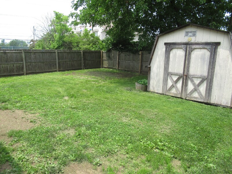 Building Photo - 4610 Belleview Ave