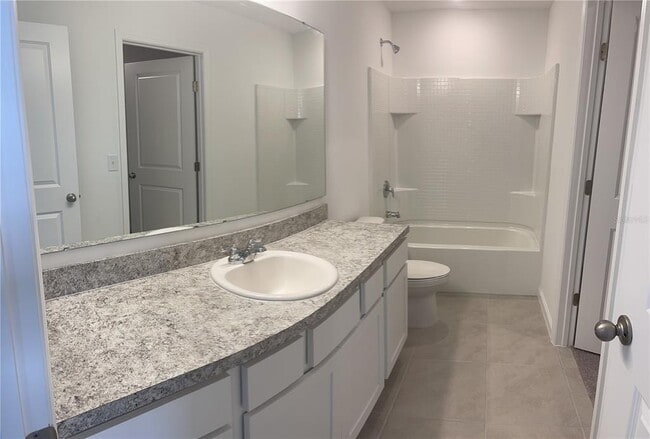 Building Photo - 2109 Treasure Hill St