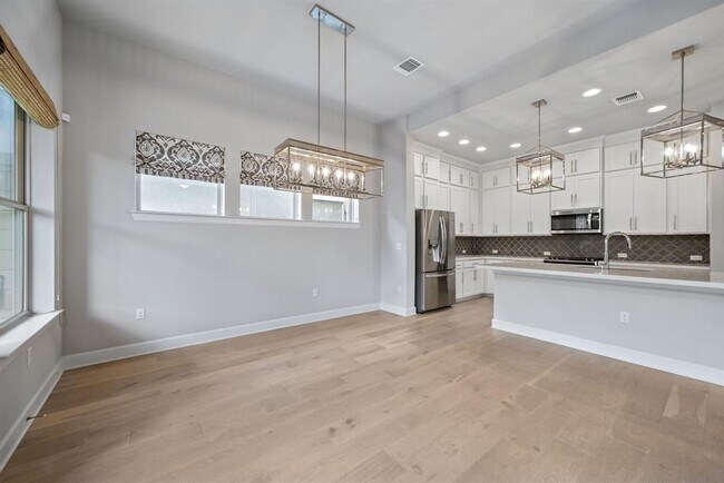 Building Photo - 5820 Harper Park Dr