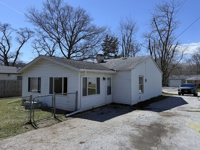 Building Photo - 3416 9th St