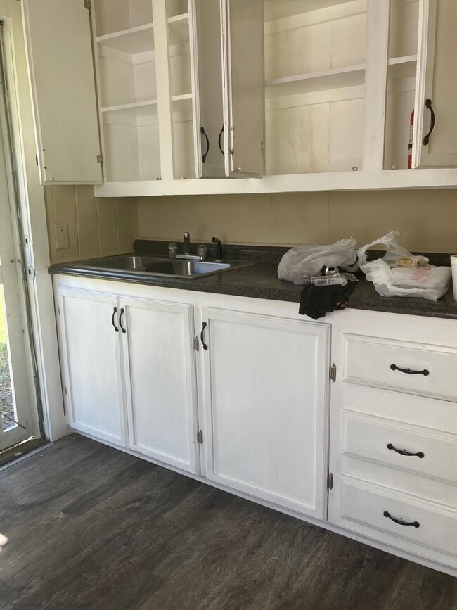 Building Photo - 1 Dunway Dr