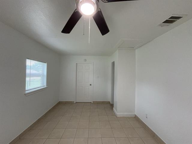 Building Photo - 112 Mesa Dr