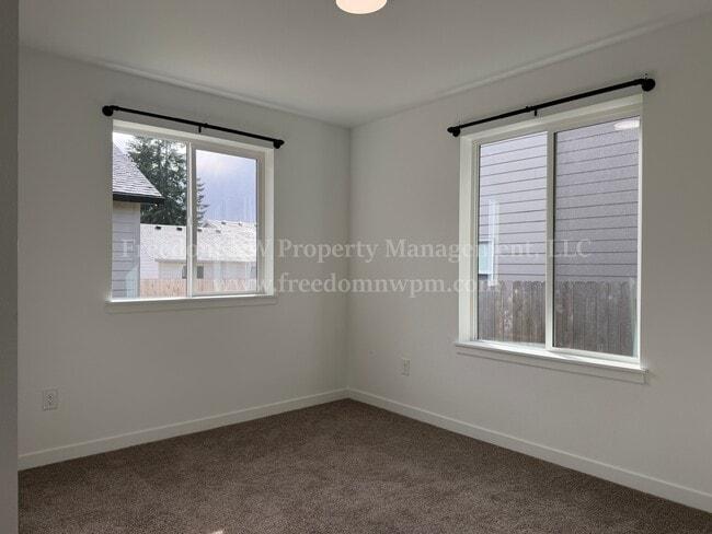 Building Photo - 1019 Peach Rd