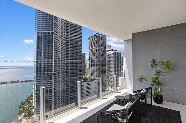Building Photo - 300 Biscayne Blvd Way