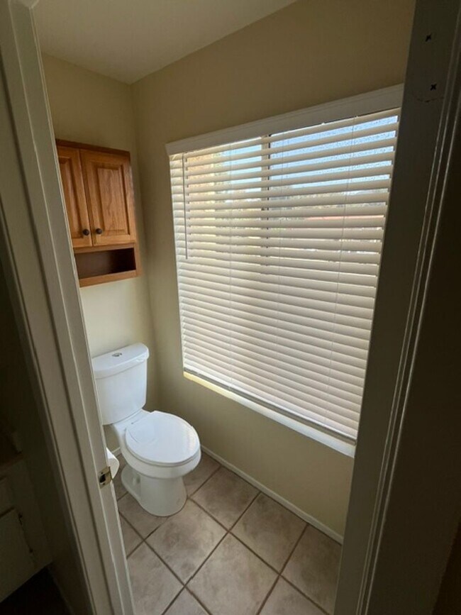 Building Photo - 15377 Bambi Ct